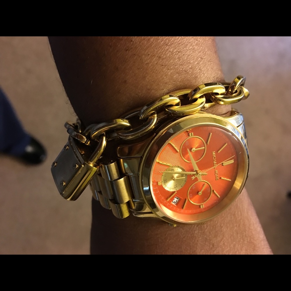 Meet your Posher, Contrena